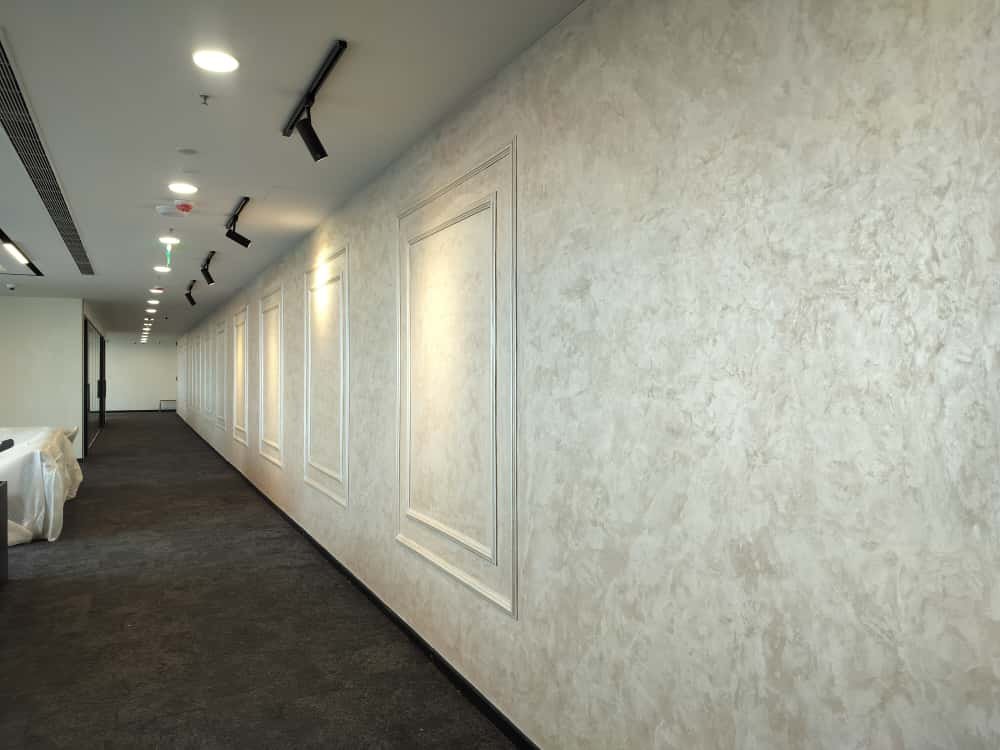 Jumeirah Villa Corridor - Manhattan Light